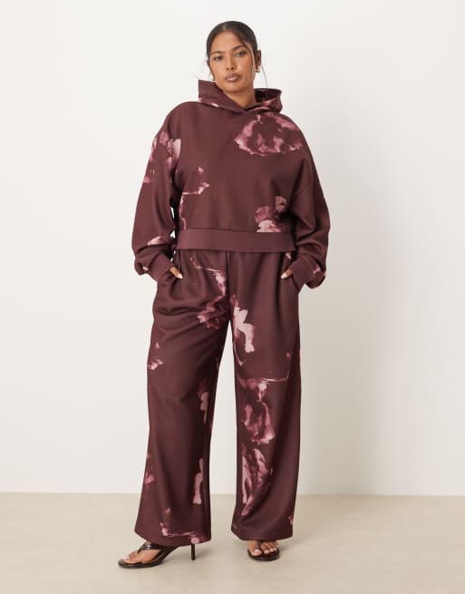 Conjunto color ciruela con diseño floral integral de ASOS DESIGN Curve