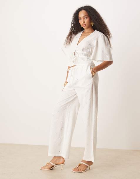Conjunto color crema de pantalones sin cierres y top con lazada delantera y bordado floral de ASOS DESIGN - view 1