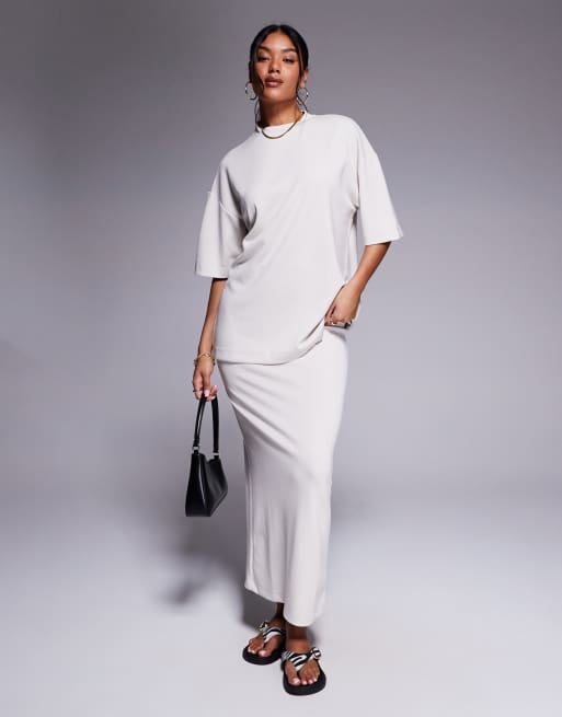 Conjunto color crema extragrande de corte depurado de River Island