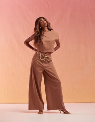 Conjunto color moca con bordes sin rematar de lino de ASOS DESIGN