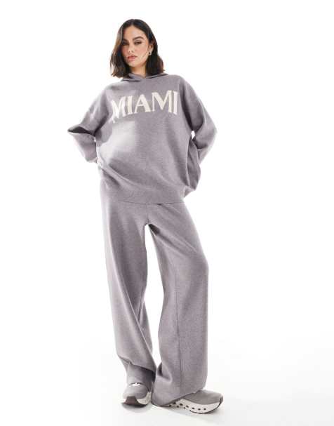 Conjunto de joggers grises de pernera ancha de South Beach - view 1