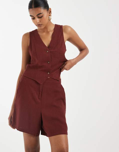 Conjunto de sastre burdeos de chaleco de traje y pantalones cortos de tejido efecto lino de Vero Moda - view 1