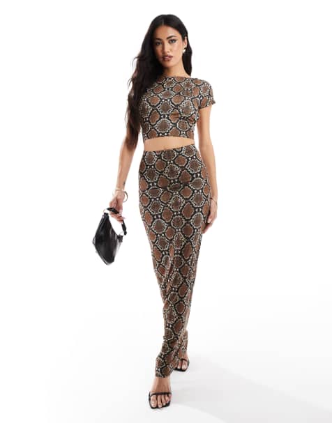 Conjunto de top ceñido y falda larga de corte recto con estampado de serpiente de Kaiia - view 1