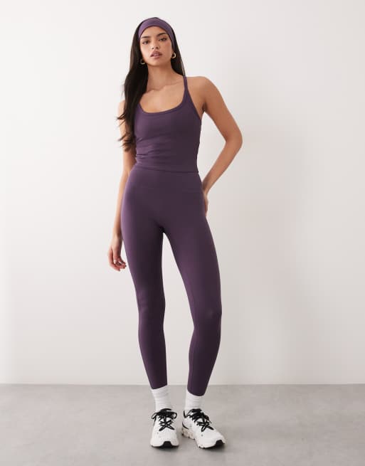 Conjunto deportivo color brezo de tejido suave Icon