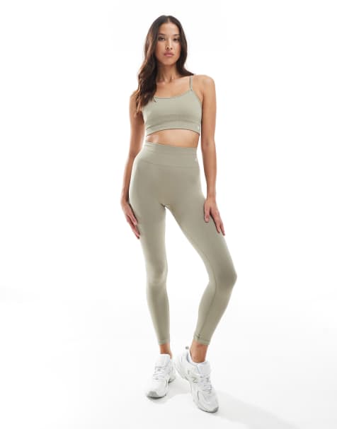 Conjunto deportivo verde pistacho de bralette y leggings de 4th & Reckless - view 1
