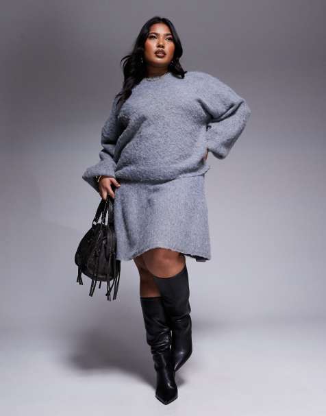 Conjunto gris carbón de falda y jersey de punto mullido de In The Style Plus x Natalya Wright - view 1