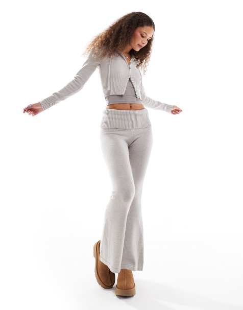 Conjunto gris claro de pantalones de campana y sudadera con capucha y cremallera de punto de Lioness - view 1