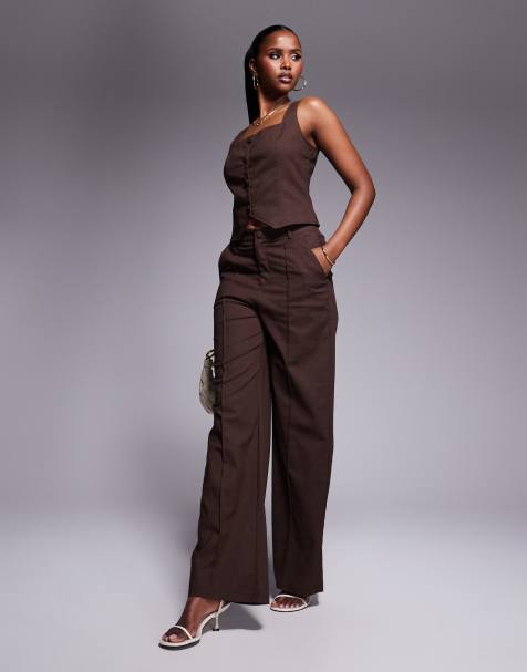 Conjunto marrón chocolate de pantalones y chaleco con cuello cuadrado de tejido efecto lino de Kaiia - view 1