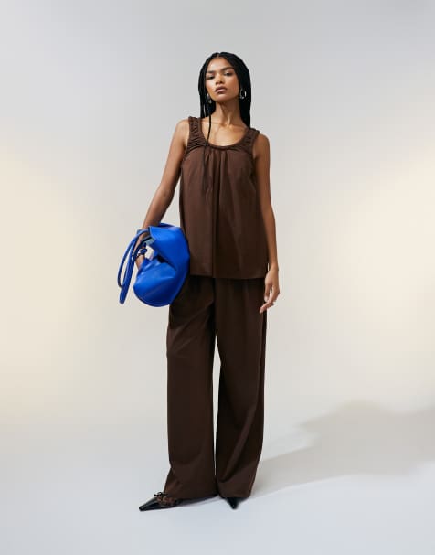 Conjunto marrón chocolate de top de tirantes con cuello fruncido y pantalones de pernera ancha de ASOS DESIGN - view 1