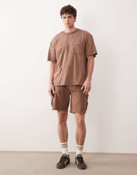 Conjunto marrón de camiseta extragrande y pantalones cortos cargo de ONLY & SONS - view 1