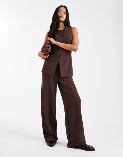 Conjunto marrón de pantalones y chaleco de traje de punto de New Look - view 1