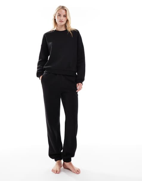 Conjunto negro de joggers y sudadera extragrande de Vero Moda Tall - view 1