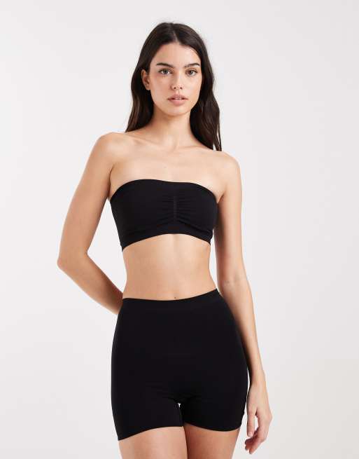 Conjunto negro de pantalones cortos moldeadores de firmeza media y sujetador palabra de honor de Perfect Secrets