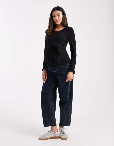 Conjunto negro de pantalones de pernera ancha y top con lazada delantera de canalé de Mamalicious Maternity - view 1