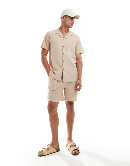 Conjunto playero color avena a rayas a tono de sirsaca de South Beach
