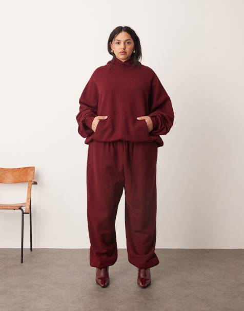 Conjunto rojo vino extragrande de joggers con bajos ajustados y sudadera con capucha de tejido grueso premium de ARRANGE Curve - view 1