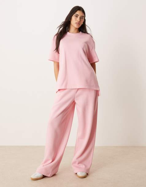 Conjunto rosa pastel de joggers de corte barrel y camiseta de tejido de sudadera de ASOS DESIGN - view 1