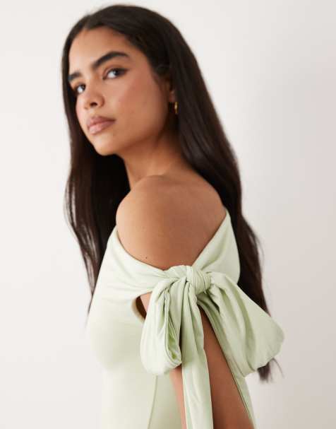 Conjunto verde salvia de falda larga y body moldeador con hombro caído y detalle de lazada Nelly de Wanderdoll - view 1