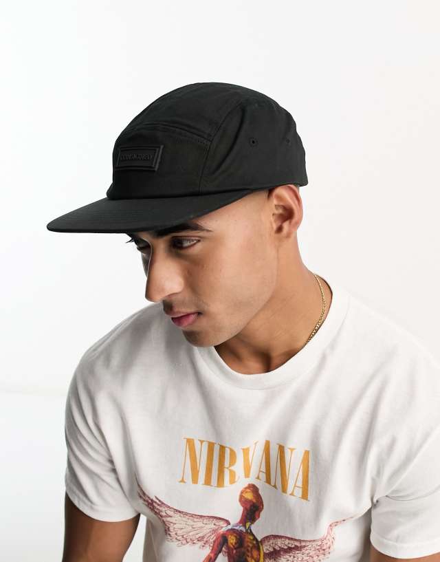 Consigned - 5 panel logo cap in black