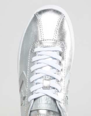 Converse breakpoint outlet metallic