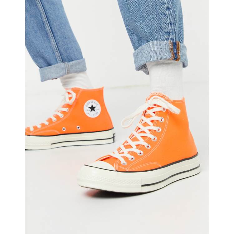 Converse blanche outlet semelle orange