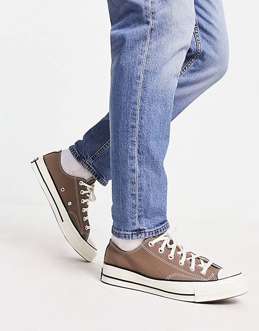 Converse – Chuck 70 – Bruna sneakers med låga skaft | ASOS