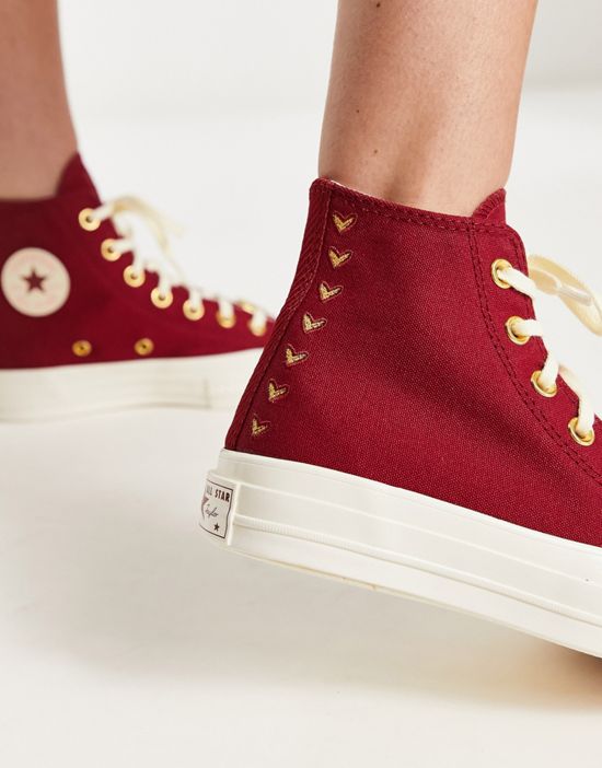 https://images.asos-media.com/products/converse-chuck-70-hi-heart-embroidery-sneakers-in-red/203645588-2?$n_550w$&wid=550&fit=constrain