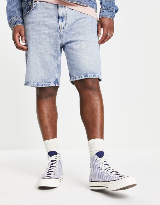 https://images.asos-media.com/products/converse-chuck-70-hi-summer-stripes-in-washing-indigo/202984360-4?$n_550w$&wid=550&fit=constrain