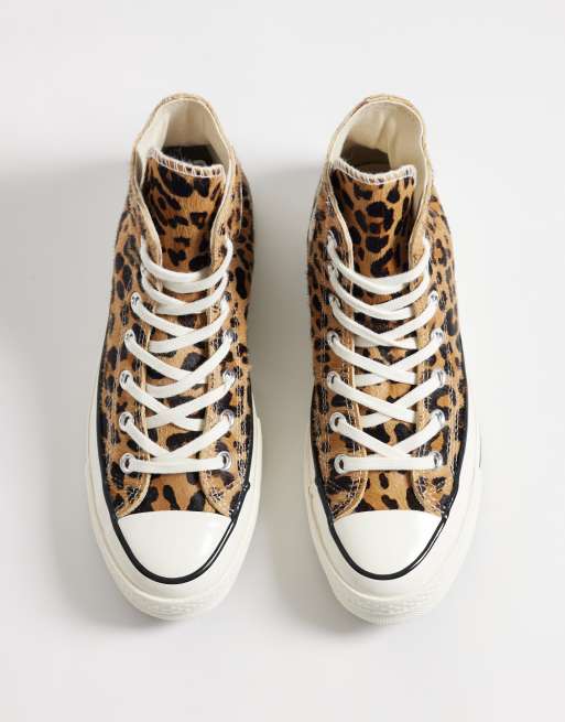 Converse Chuck 70 Hi trainers in brown leopard print, 3 of 5