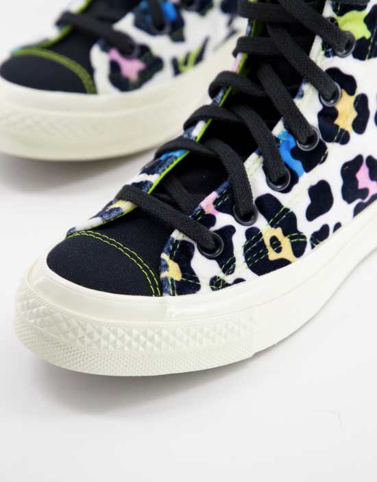 https://images.asos-media.com/products/converse-chuck-70-hi-velvet-leopard-print-sneakers-in-egret-multi/201457557-2?$n_550w$&wid=550&fit=constrain