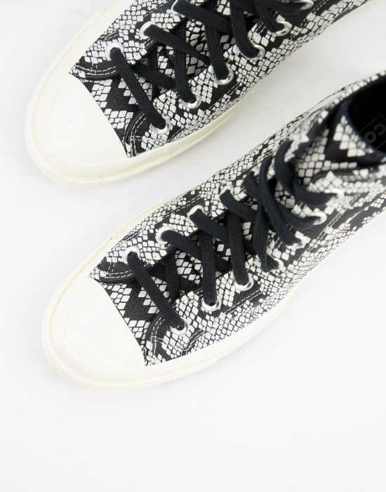 https://images.asos-media.com/products/converse-chuck-70-high-top-sneakers-in-gray-snake-print/21525826-4?$n_550w$&wid=550&fit=constrain