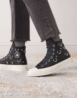 Converse - Chuck 70 - Knöchelhohe Sneaker in Schwarz mit silberfarbener Metallverzierung