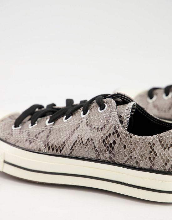 https://images.asos-media.com/products/converse-chuck-70-ox-archive-reptile-leather-sneakers-in-dark-gray/201230057-2?$n_550w$&wid=550&fit=constrain