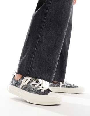 Converse Chuck 70 Ox Sneakers In Dark Silver