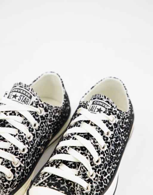 Snow on sale leopard converse