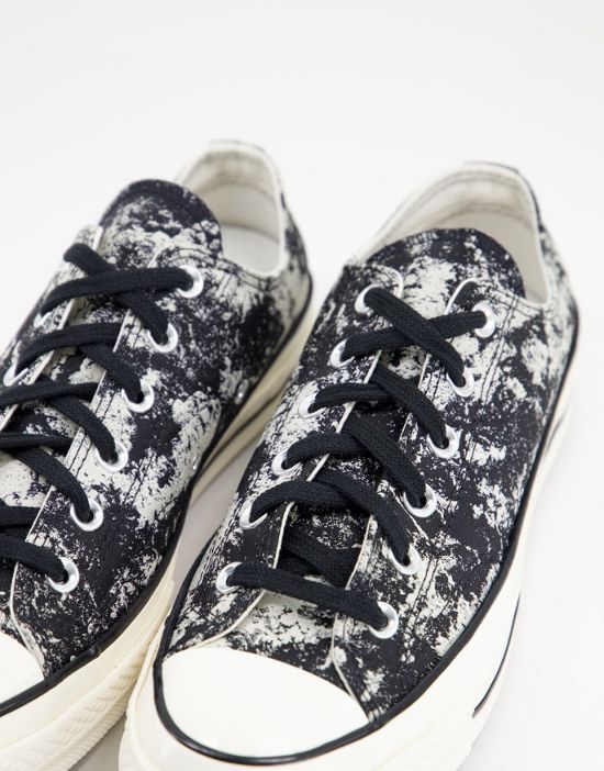 https://images.asos-media.com/products/converse-chuck-70-ox-surface-fusion-jacquard-sneakers-in-black/200455732-2?$n_550w$&wid=550&fit=constrain