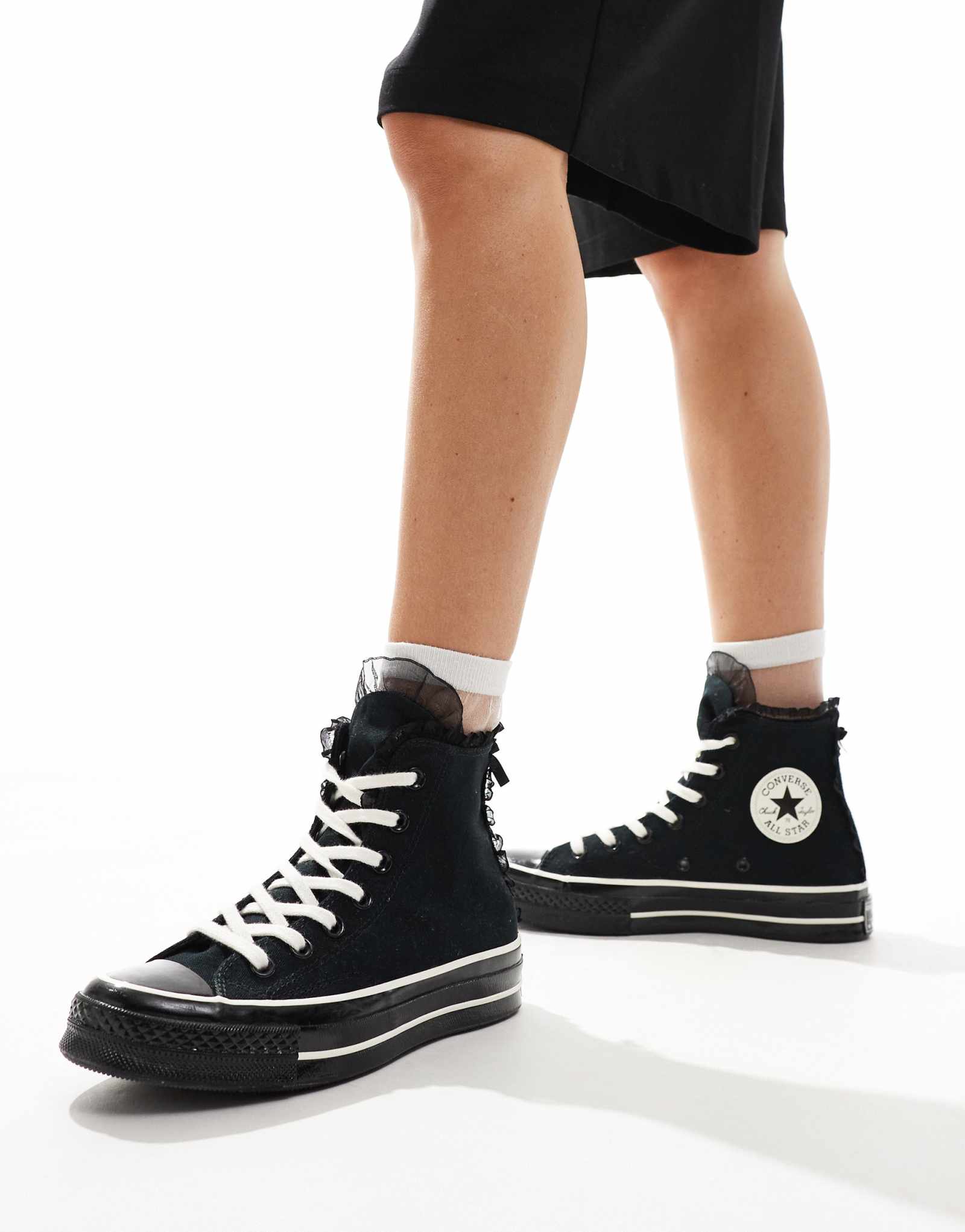 Черные кроссовки Converse Chuck 70 с оборками и бантами