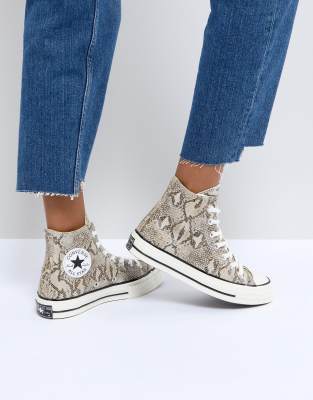 مفيد لهجة جميلة snake print converse 