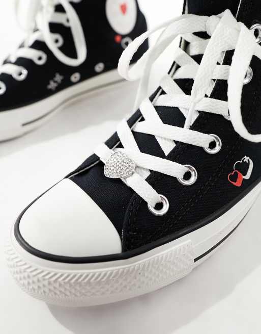 Converse noir haute avec un coeur hotsell