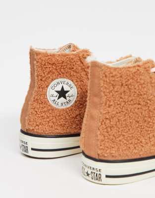 converse cosy club peau de mouton