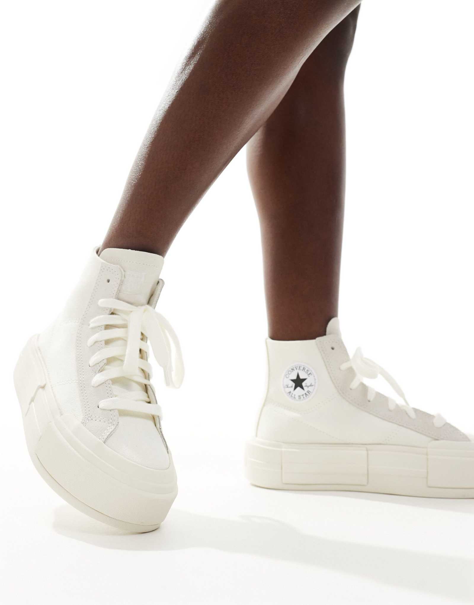 Кроссовки Converse Chuck Taylor All Star Cruise Hi темно-белого цвета
