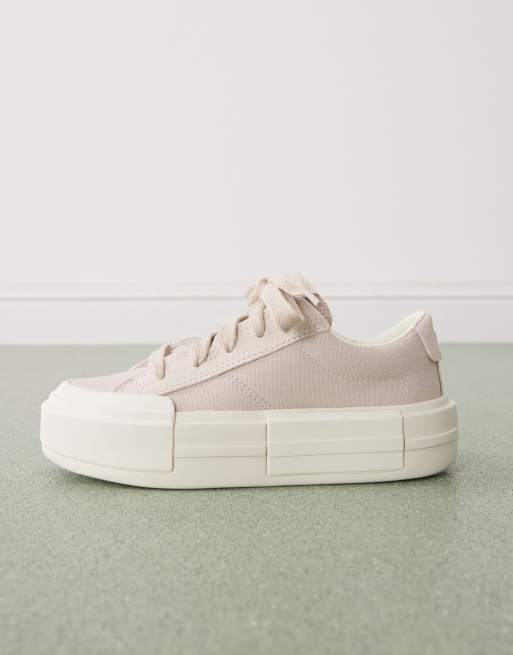 Converse Chuck Taylor All Star Cruise Sneaker in beige 