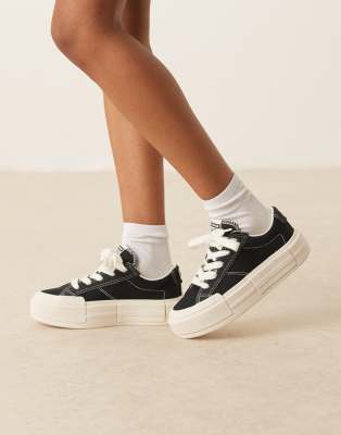 Converse - Chuck Taylor All Star Cruise - Unisex-Sneaker in Schwarz und Weiß