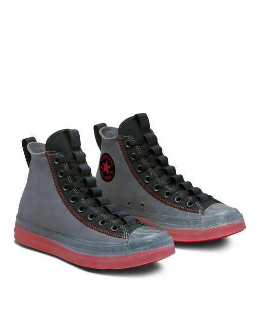 Red white hot sale black converse