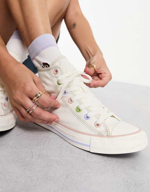 Chuck taylors 2024 high tops white