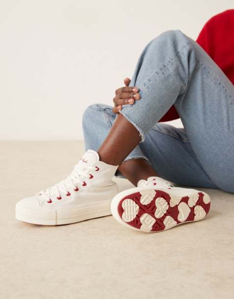 Converse – Chuck Taylor All Star Lift Hi Valentines – Białe walentynkowe buty sportowe za kostkę z motywem serca - view 1