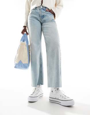 Converse Converse Chuck Taylor All Star Lift Hi Wide Fit trainers in white