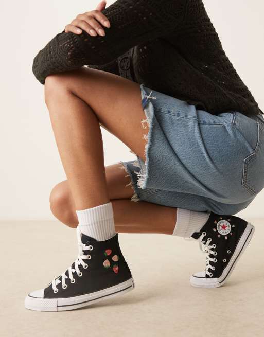 Converse Chuck Taylor All Star Lift sneakers in black with