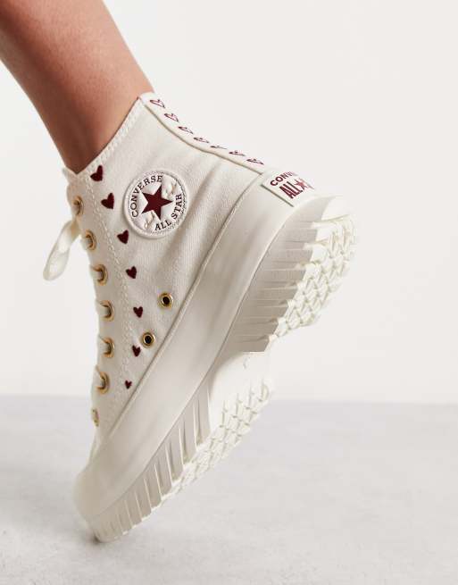 Converse Chuck Taylor All Star Lugged 2.0 Baskets avec broderie c ur Blanc