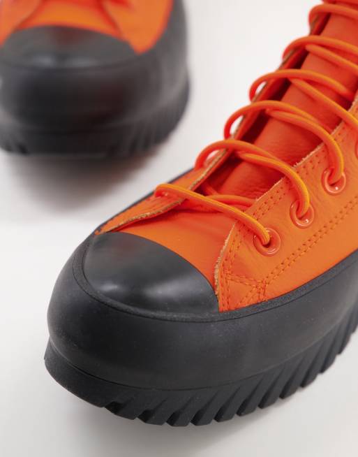 Converse – Chuck Taylor All Star Lugged Winter 2.0 – Orange och svart boots med höga skaft, 3 av 4